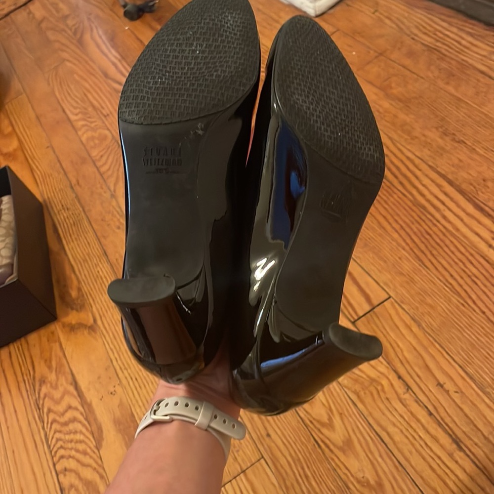 Classic Beautiful Stuart Weitzman Black Pump Heels - image 7